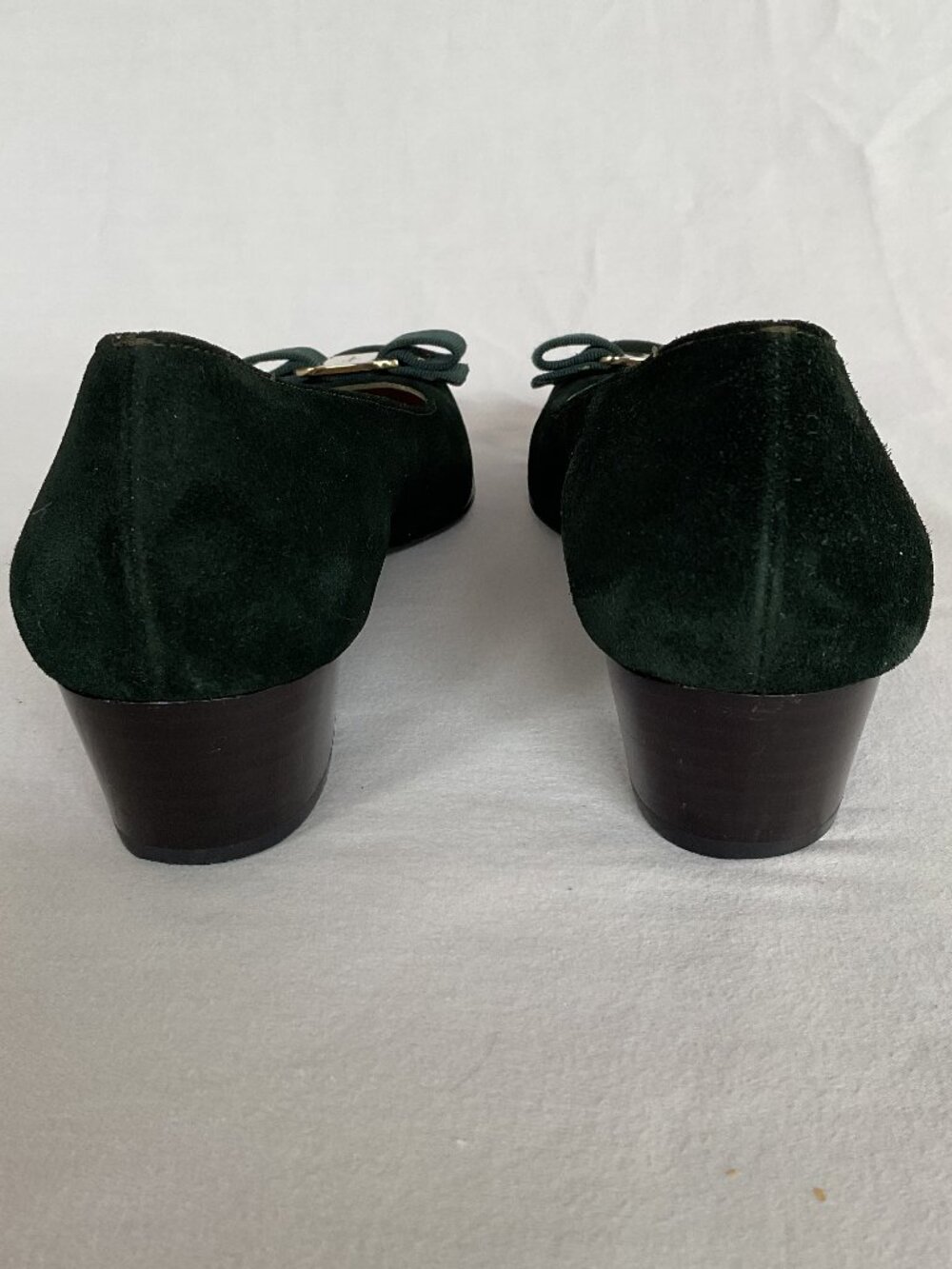 Salvatore Ferragamo Dark Green Suede Pump with Bow – US 9 AAAA Super Narrow - Picture 4 of 7